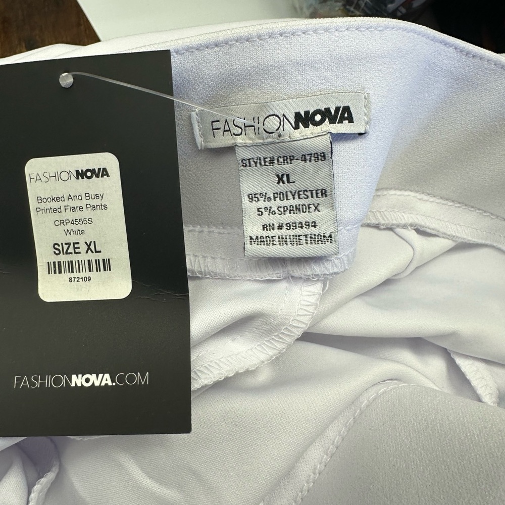 Fashion Nova White High-Waisted Pants <<<273>>> - Picture 7 of 8